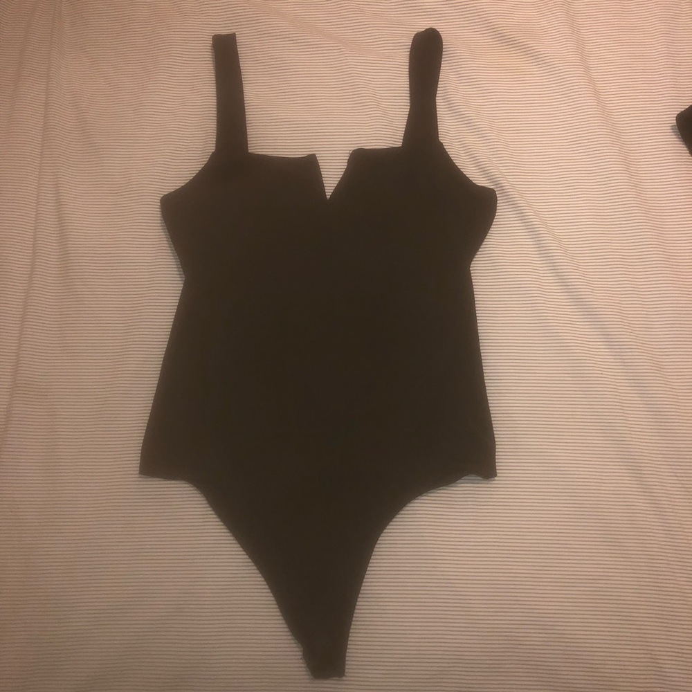 BLACK BODY SUIT